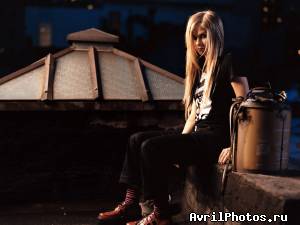 Avril Lavigne -  54